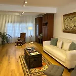 Faro Station Eleven Guest House